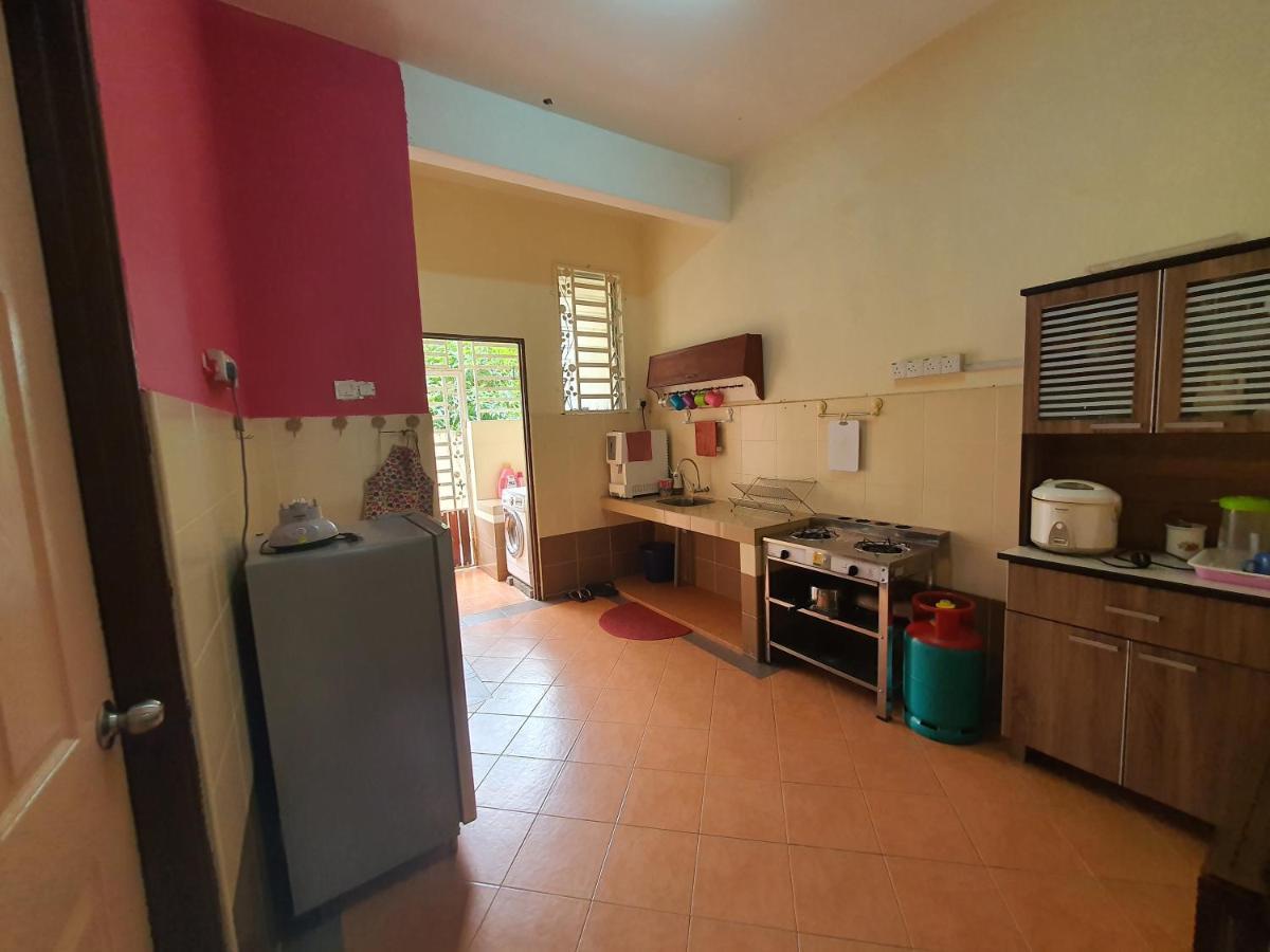Simple Homestay Kemaman Terengganu Chukai Exterior foto