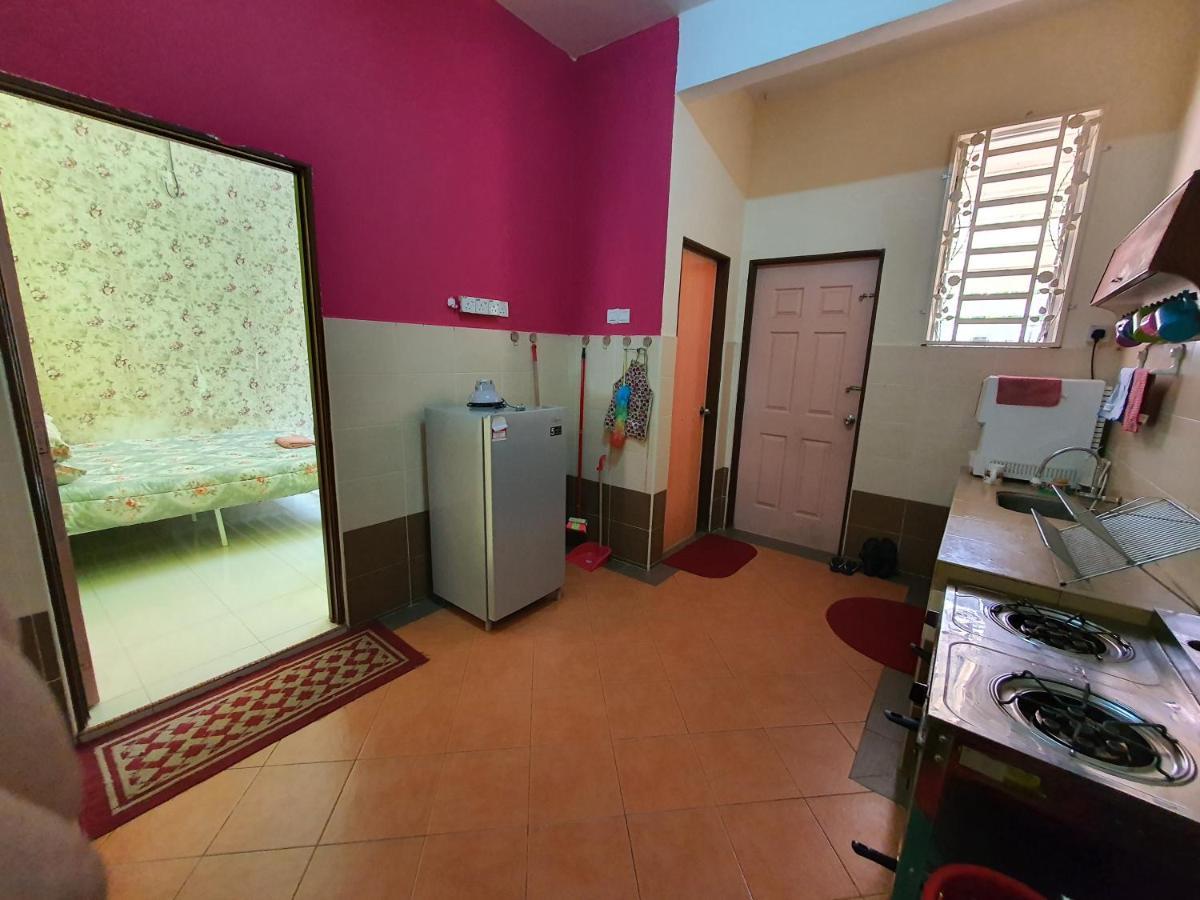 Simple Homestay Kemaman Terengganu Chukai Exterior foto