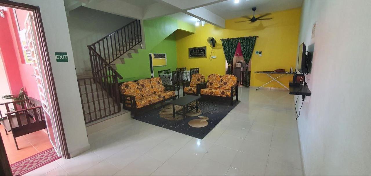 Simple Homestay Kemaman Terengganu Chukai Exterior foto
